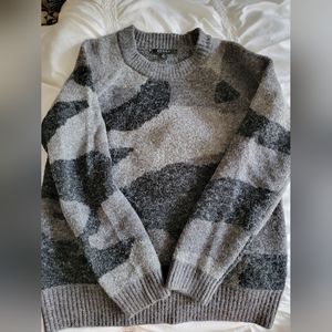Cryus sweater